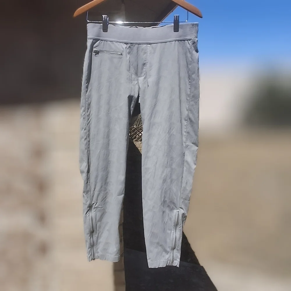 Athleta Mod Trekkie Crop Pants 291743-01 Gray Nylon Zipper Ankle   Women Size 8